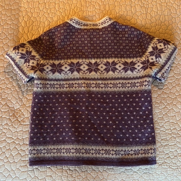 Beautiful 100% Wool Sweater - Picture 5 of 16